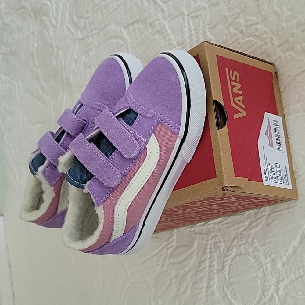 New! Old Skool Vans, Size 10, Suede/Sherpa Velcro!
